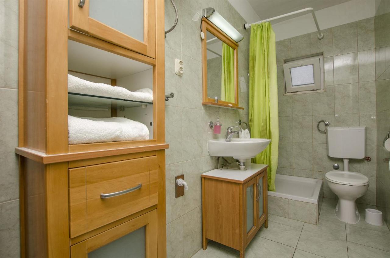 Apartments Ercegovic 로고즈니차 외부 사진
