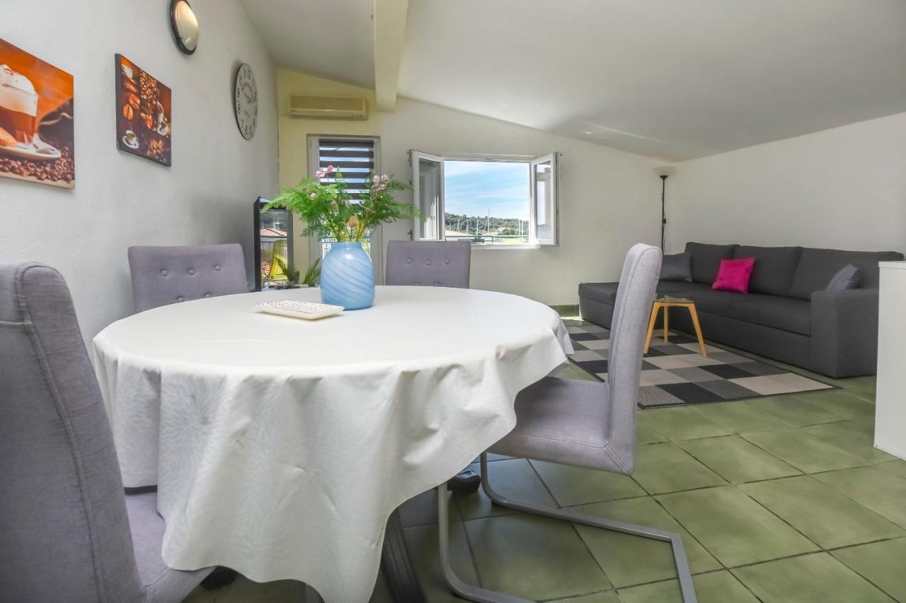 Apartments Ercegovic 로고즈니차 외부 사진