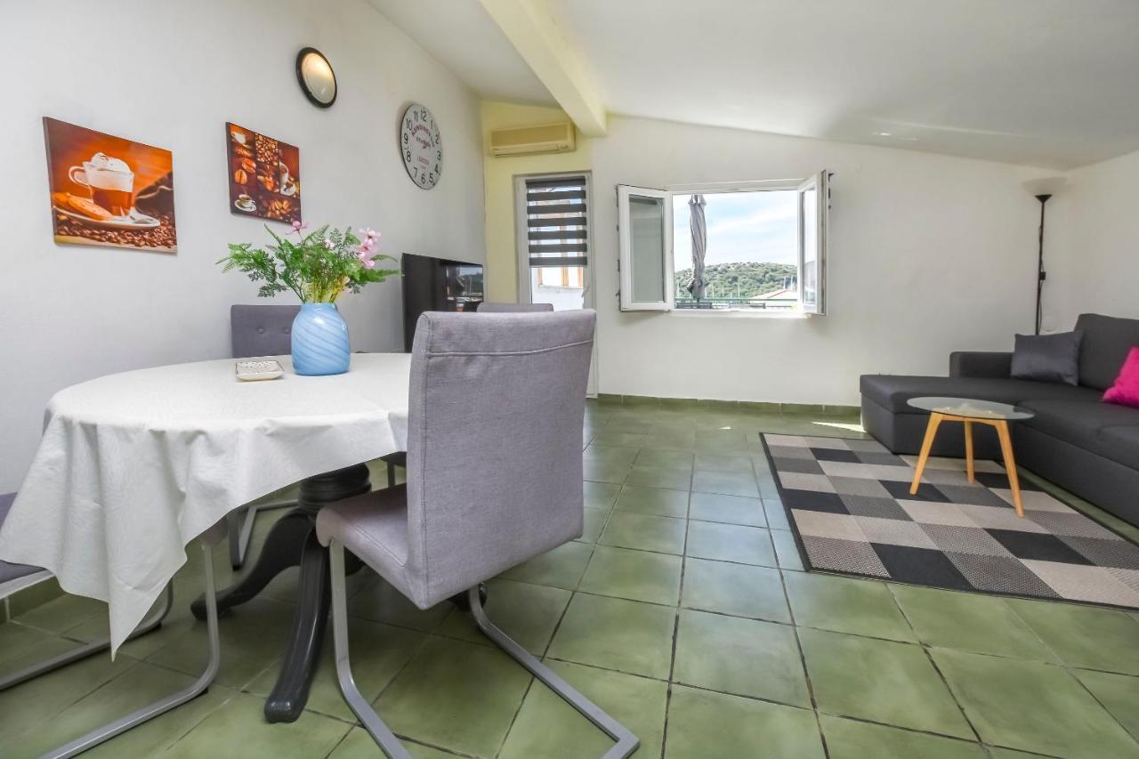 Apartments Ercegovic 로고즈니차 외부 사진